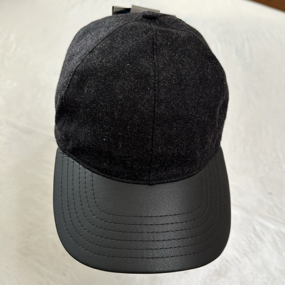 Tilley TEC-WOOL BALL CAP - Black - Picture 10 of 16